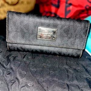 Beautiful signature, Michael Kors wallet